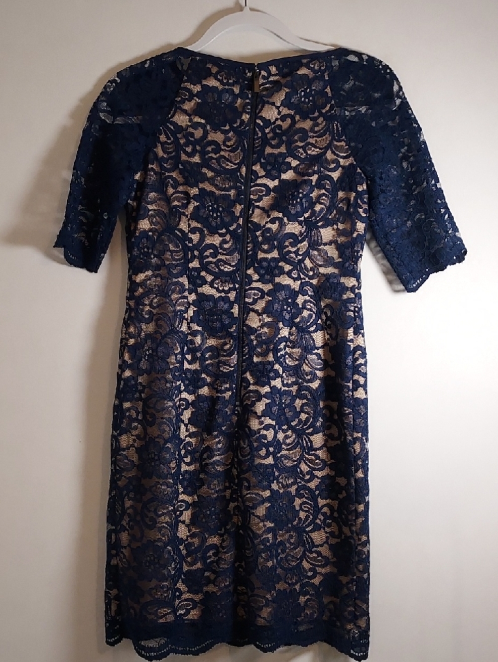 Vince Camuto Sheath Dress - Picture 5 of 8